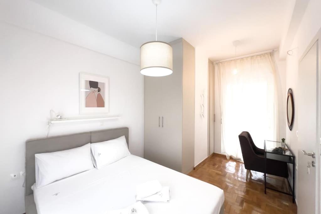 Spacious Penthouse Near Downtown Атина Екстериор снимка