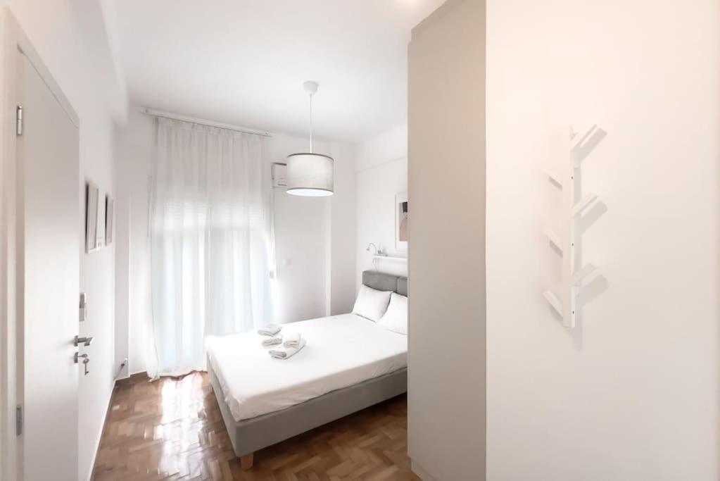Spacious Penthouse Near Downtown Атина Екстериор снимка