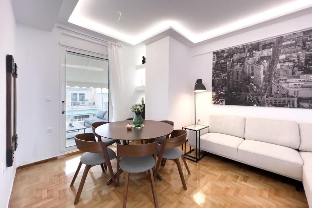 Spacious Penthouse Near Downtown Атина Екстериор снимка